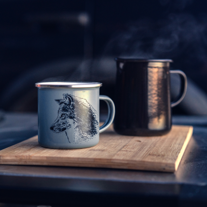 Kubek emaliowany - Wilk szary