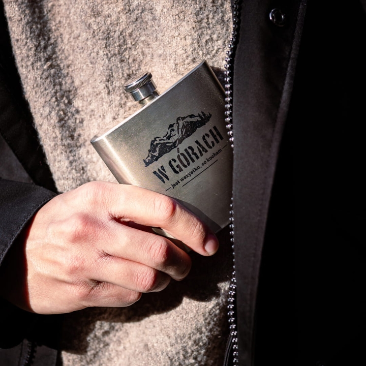 Piersiówka metalowa 180 ml - W górach jest wszystko, co kocham