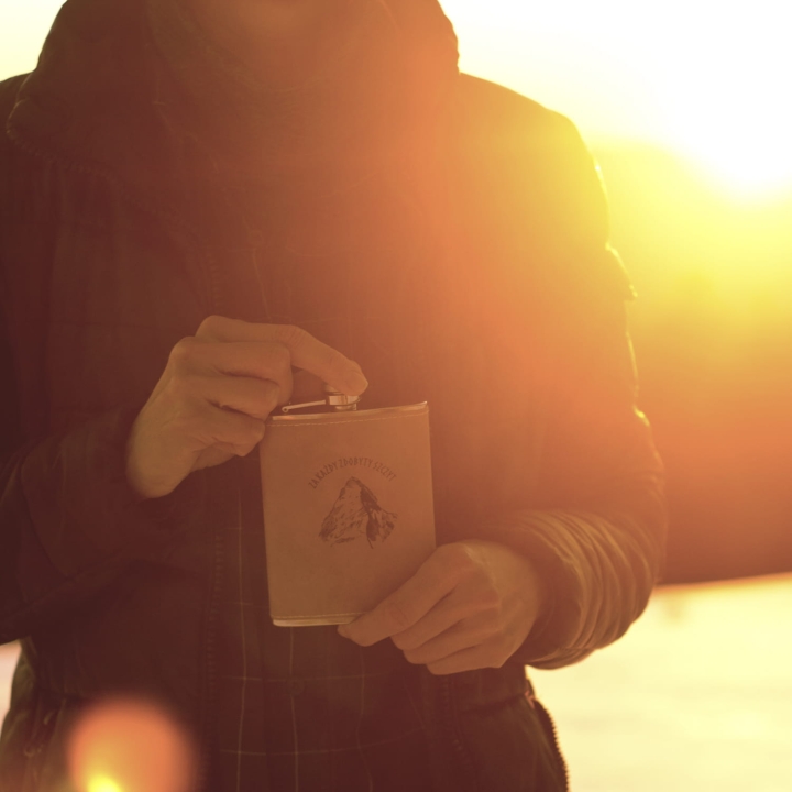 Piersiówka w ekoskórze 200 ml