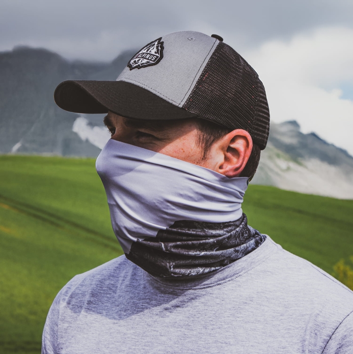 Turystyczna chusta wielofunkcyjna - HIGH TATRAS.jpg