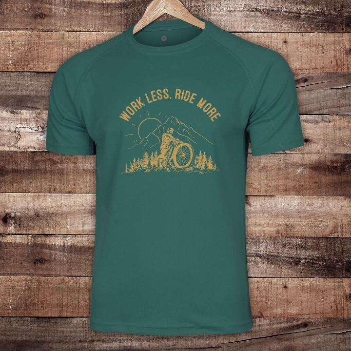 Koszulka sportowa szybkoschnąca - Work less ride more - CIEMNOZIELONA